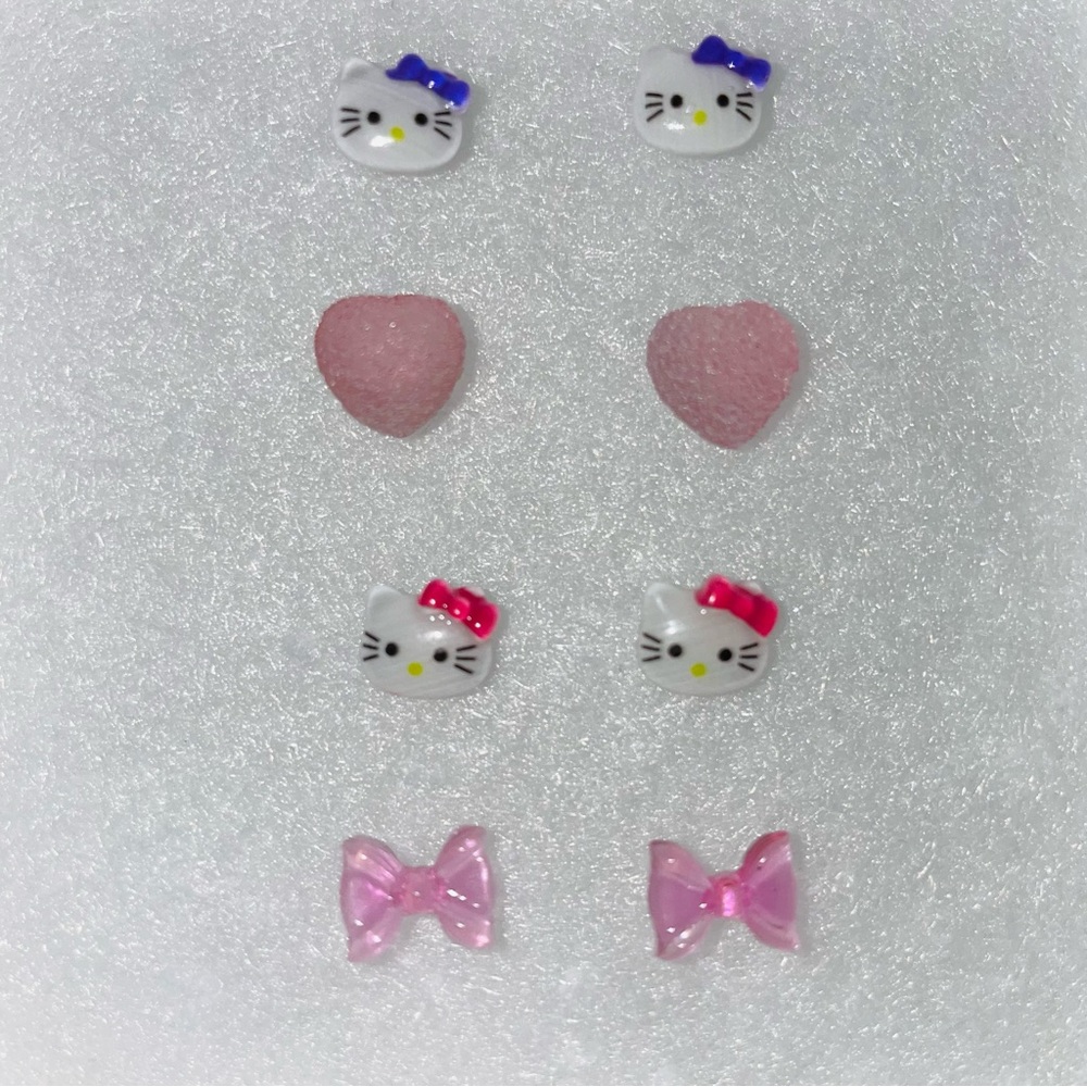 Girls Hello Kitty earrings